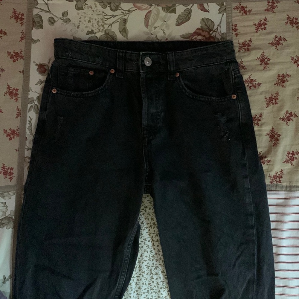 Distressed Boyfriend Jeans